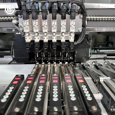 Podwójne silniki Y CHM-751 Ekonomiczne 6 głowicy PCB Linia produkcyjna SMT Pick and Place Machine