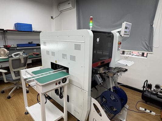 Kompaktna przemysłowa maszyna SMD Pick and Place Machine TC06 Chip Mounter dla linii montażowej PCB