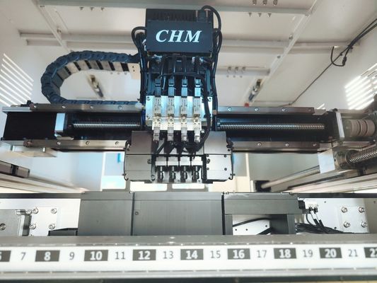 Wysoka dokładność 4 głowice SMT Pick & Place Machine CHM-551 Automatyczna zmiana dyszy CPK≥1.0