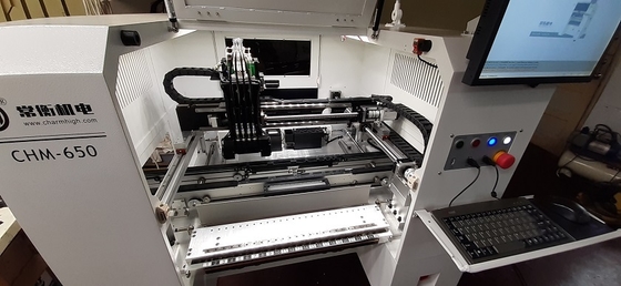 Wysokiej precyzji maszyna do montażu komponentów SMT PCB CHM-650 z 4 głowicami