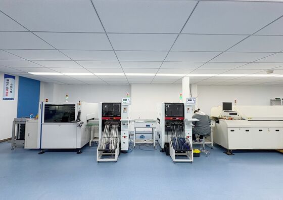 Najlepiej sprzedająca się maszyna Pick and Place TC06 z 6 głowicami i żeliwną ramą do montażu chipów SMT