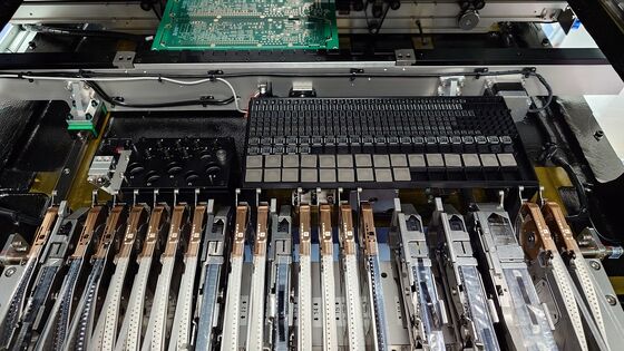 Charmhigh 551P SMD Pick and Place Machine Prototyping Produccja małych partii CPK≥1.0